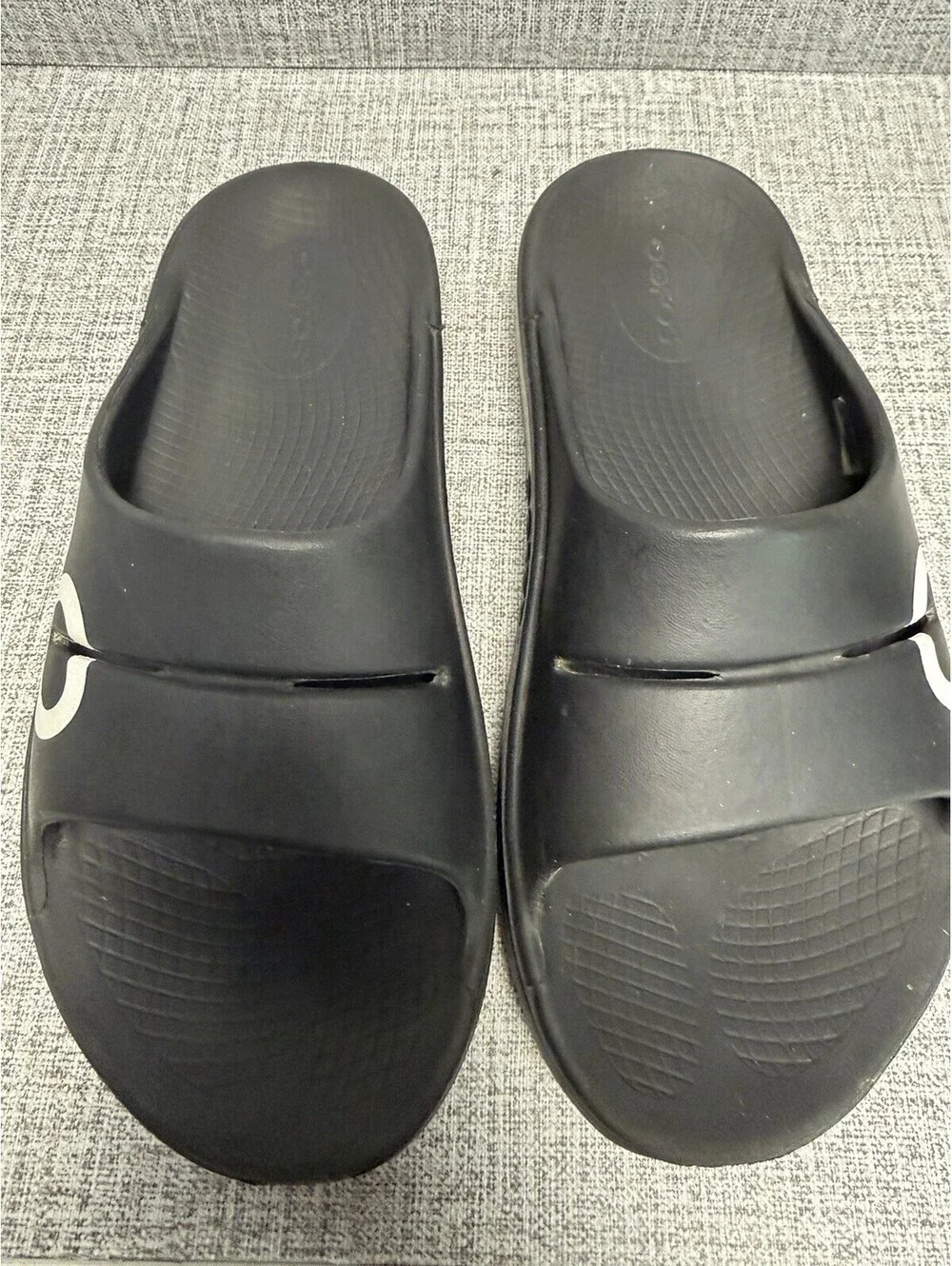 OOFOS Men's Black/White OOahh Sport Recovery Slides M5 W7 EU 38